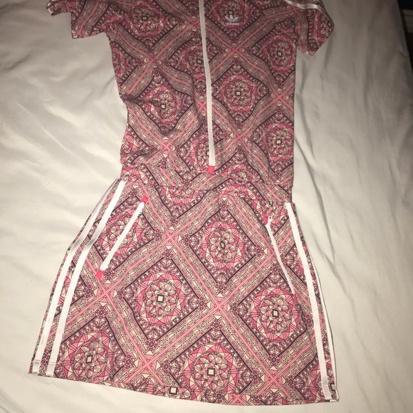 Addidas dress - Picture 1 of 4